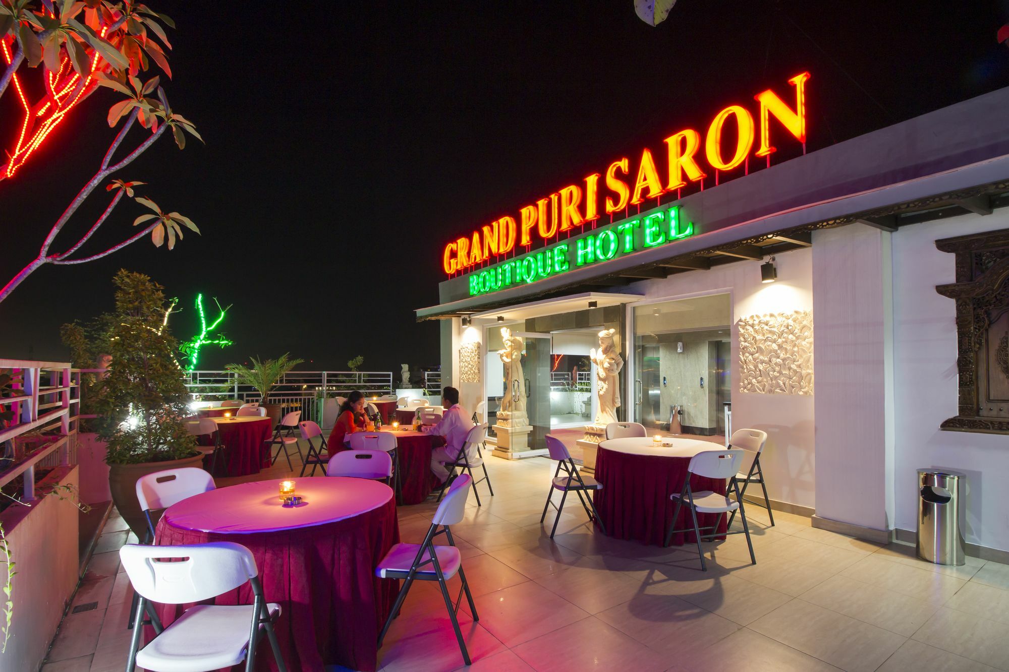 Grand Puri Saron Yogyakarta Hotel Exterior photo